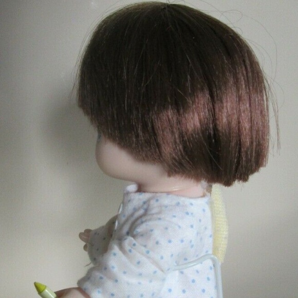 Precious moments doll on stand 1994 Holding a cray - Picture 6 of 9